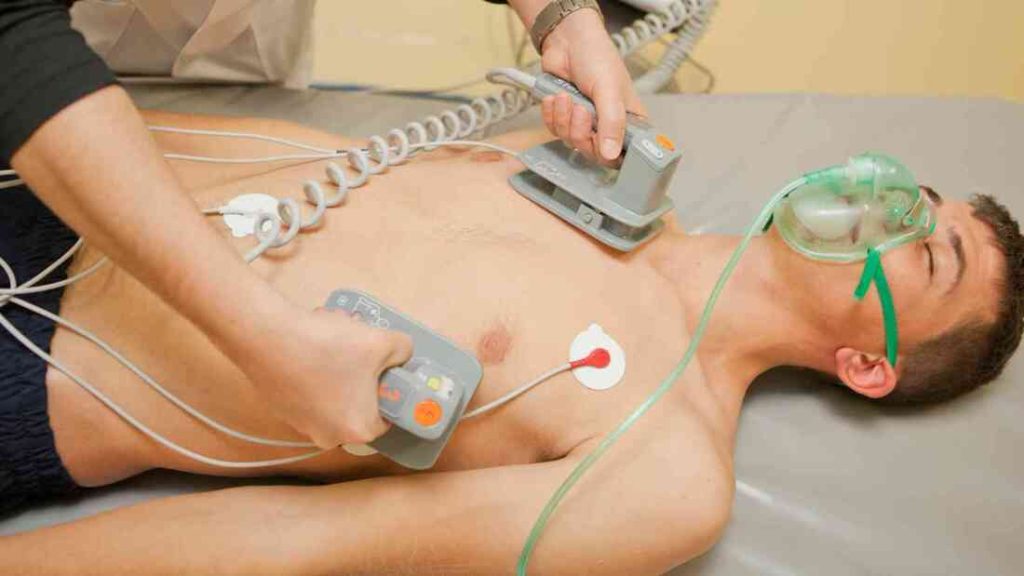 defibrillator in cardiac arrest